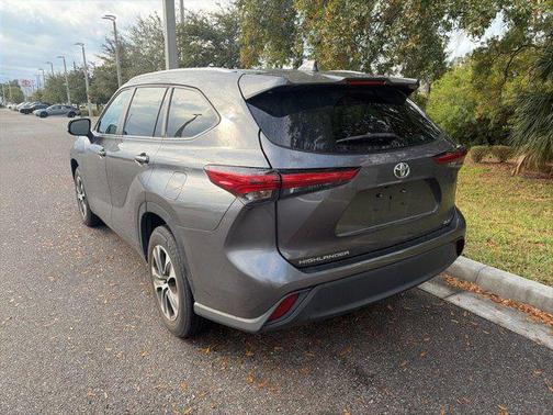 2023 Toyota Highlander Platinum