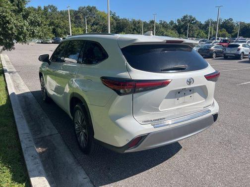 2021 Toyota Highlander Platinum