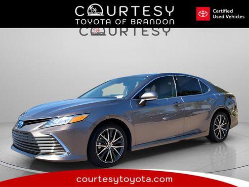 2024 Toyota Camry Hybrid XLE