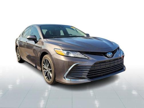 2024 Toyota Camry Hybrid XLE