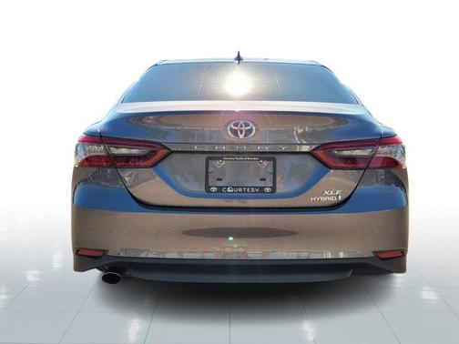 2024 Toyota Camry Hybrid XLE