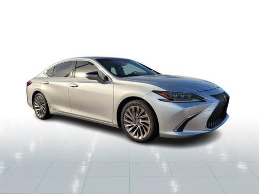 2019 Lexus ES 300h Luxury