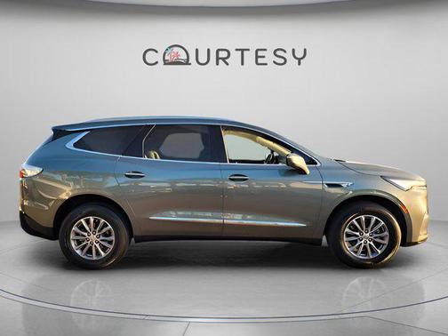 2023 Buick Enclave Essence FWD