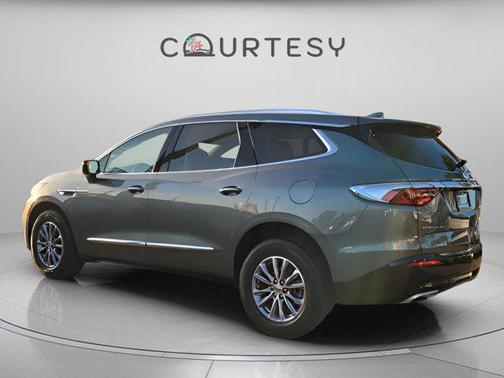 2023 Buick Enclave Essence FWD