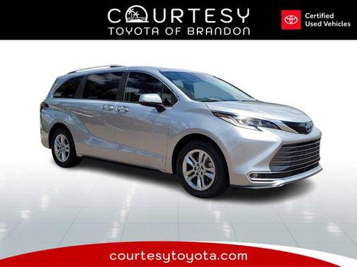 2021 Toyota Sienna Limited 7-Passenger