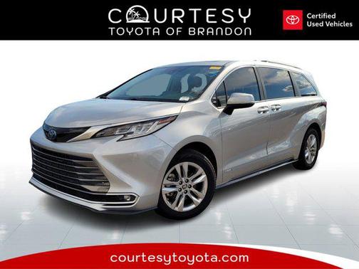 2021 Toyota Sienna Limited 7-Passenger