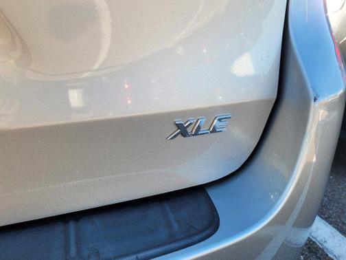 2020 Toyota Sienna XLE