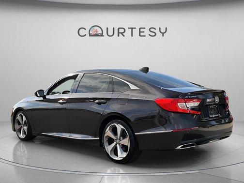 2018 Honda Accord Touring 2.0T