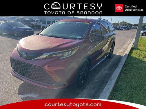 2023 Toyota Sienna XSE 7 Passenger