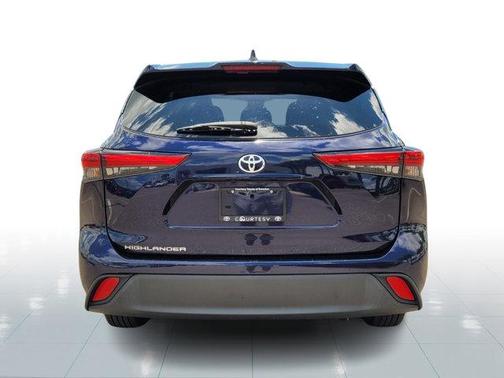 2022 Toyota Highlander L