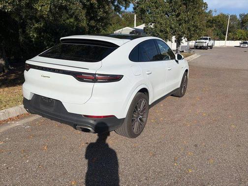 2022 Porsche Cayenne Cayenne E-Hybrid