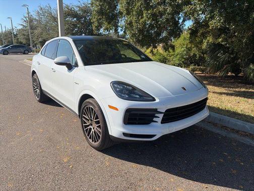2022 Porsche Cayenne Cayenne E-Hybrid
