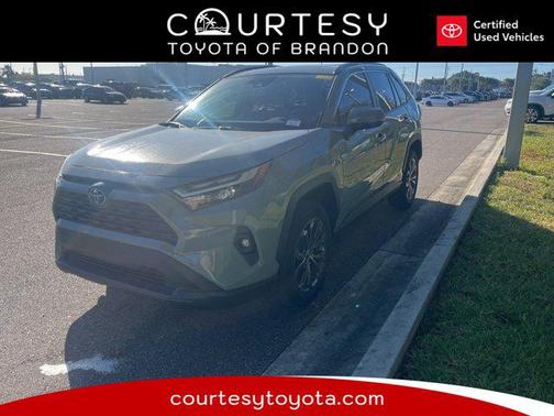 2022 Toyota RAV4 Hybrid XLE Premium