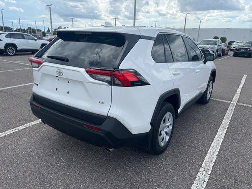 2025 Toyota RAV4 LE