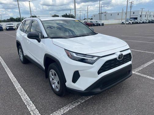 2025 Toyota RAV4 LE
