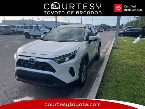 2023 Toyota RAV4 XLE