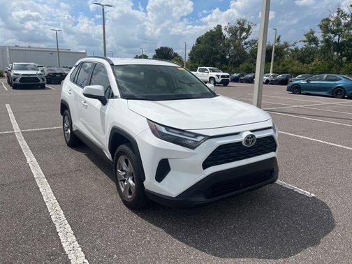 2025 Toyota RAV4 Hybrid XLE