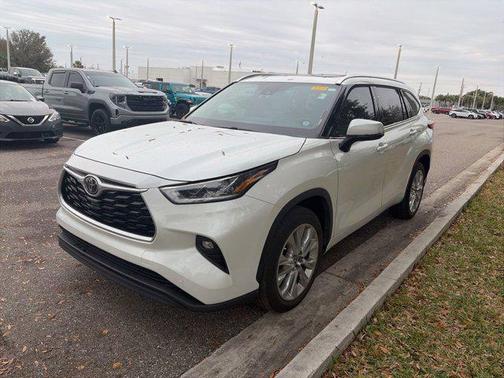 2023 Toyota Highlander Limited