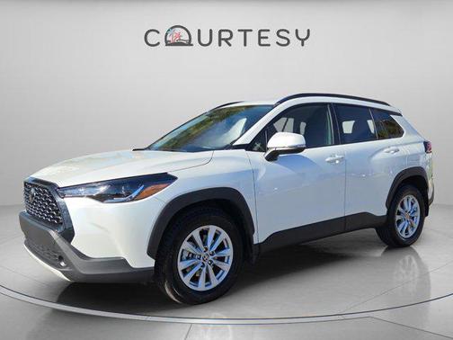 2024 Toyota Corolla Cross LE