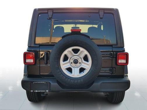 2021 Jeep Wrangler Islander 4X4