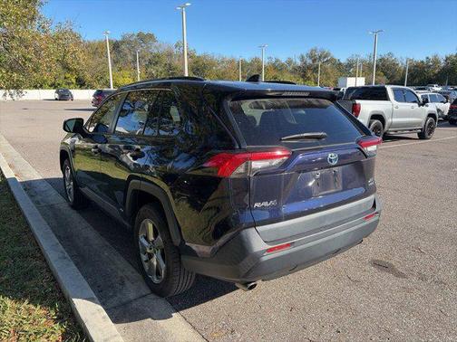 2021 Toyota RAV4 Hybrid XLE Premium
