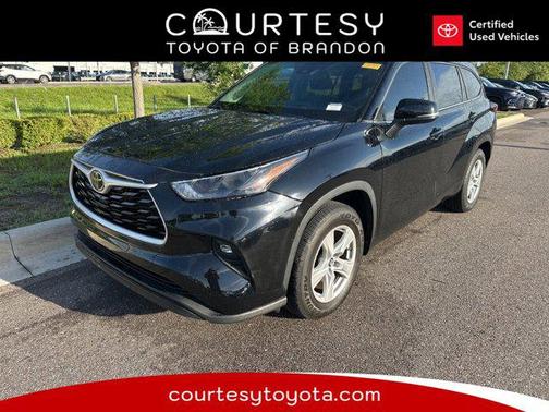 2024 Toyota Highlander LE