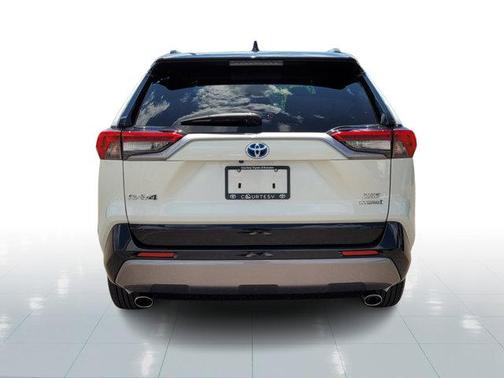 2020 Toyota RAV4 Hybrid SE