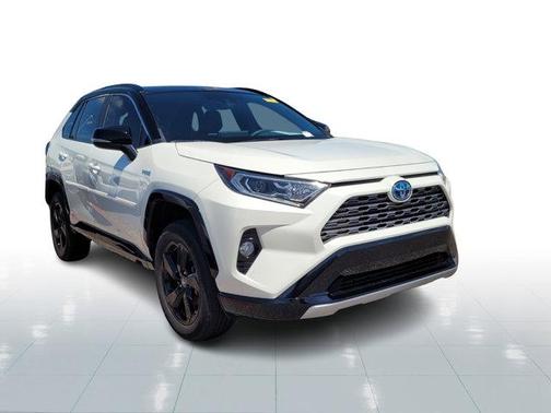 2020 Toyota RAV4 Hybrid SE