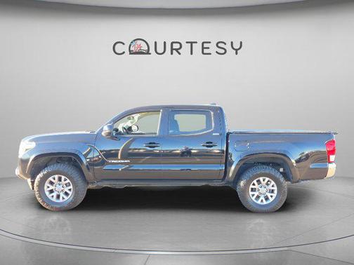 2017 Toyota Tacoma SR5