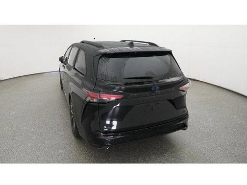 2025 Toyota Sienna XSE 7 Passenger