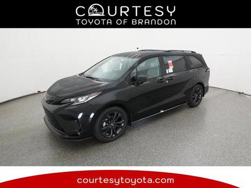 2025 Toyota Sienna XSE 7 Passenger