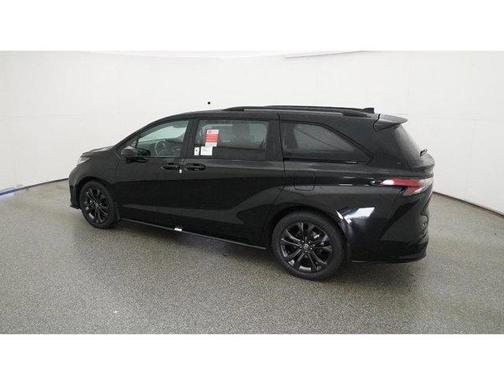 2025 Toyota Sienna XSE 7 Passenger