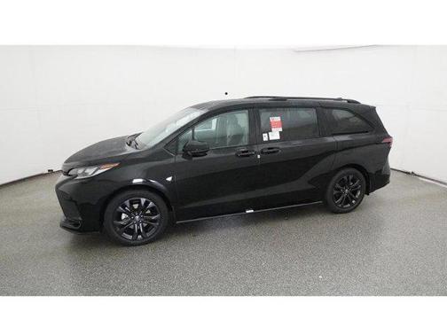 2025 Toyota Sienna XSE 7 Passenger