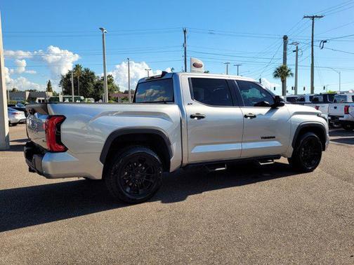 2022 Toyota Tundra SR5