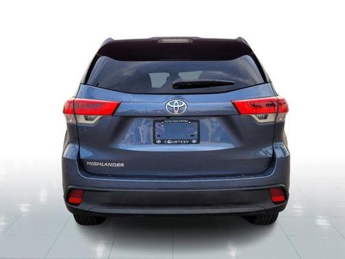 2019 Toyota Highlander LE I4
