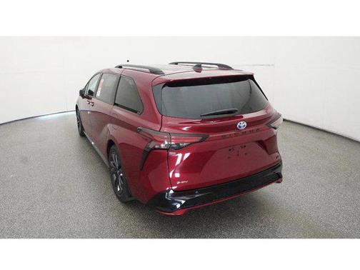 2025 Toyota Sienna XSE 7 Passenger