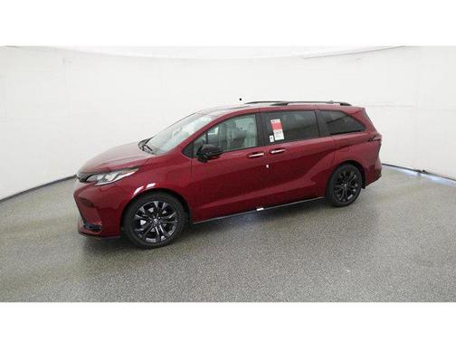 2025 Toyota Sienna XSE 7 Passenger