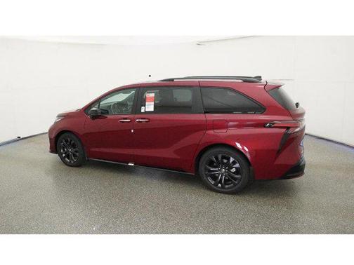 2025 Toyota Sienna XSE 7 Passenger