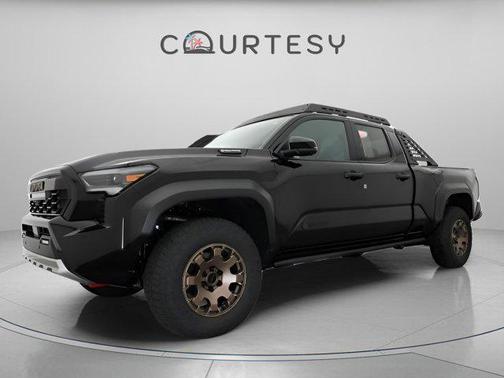 2025 Toyota Tacoma Hybrid Trailhunter