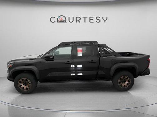 2025 Toyota Tacoma Hybrid Trailhunter