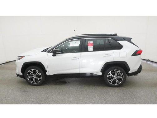 2025 Toyota RAV4 Hybrid SE