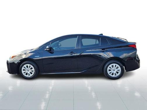 2019 Toyota Prius LE