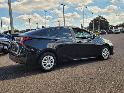 2019 Toyota Prius LE