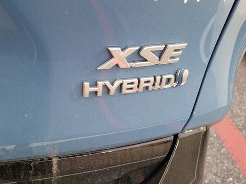 2023 Toyota RAV4 Hybrid SE