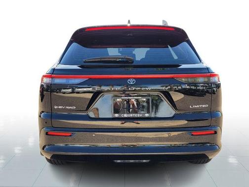 2025 Toyota Crown Signia Limited