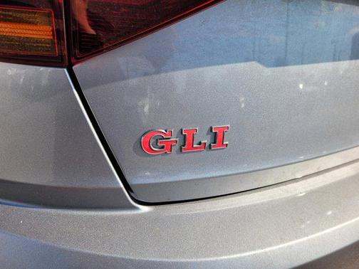 2019 Volkswagen Jetta GLI 2.0T S