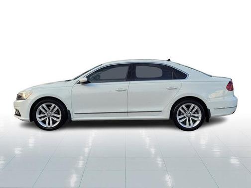 2017 Volkswagen Passat 1.8T SE w/Technology