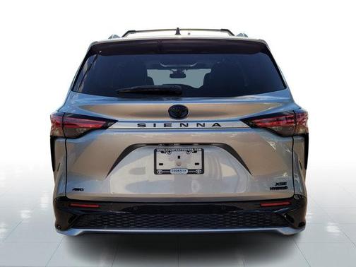 2023 Toyota Sienna XSE 7 Passenger