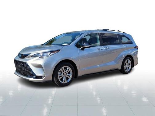 2023 Toyota Sienna XSE 7 Passenger