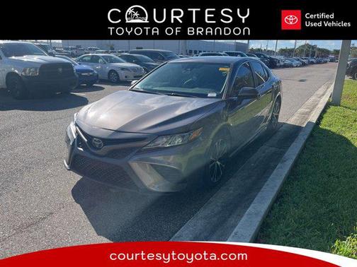 2020 Toyota Camry SE